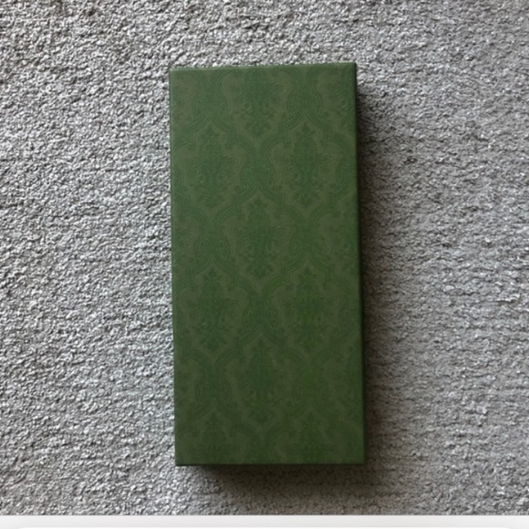 Authentic Gucci Embossed Box with tissue. - Picture 3 of 4